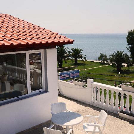 Cavo D' Oro Hotell Nea Moudhania Exteriör bild
