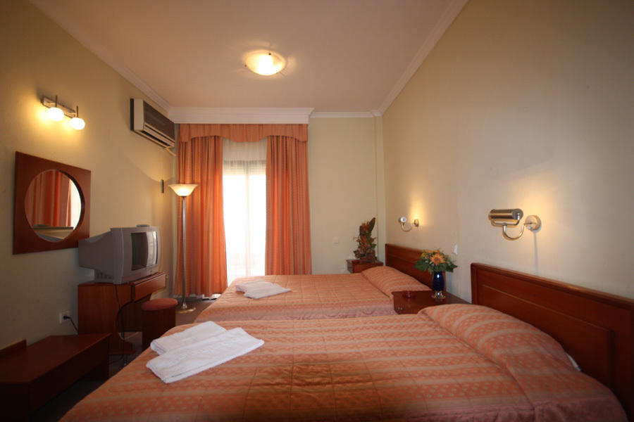 Cavo D' Oro Hotell Nea Moudhania Rum bild