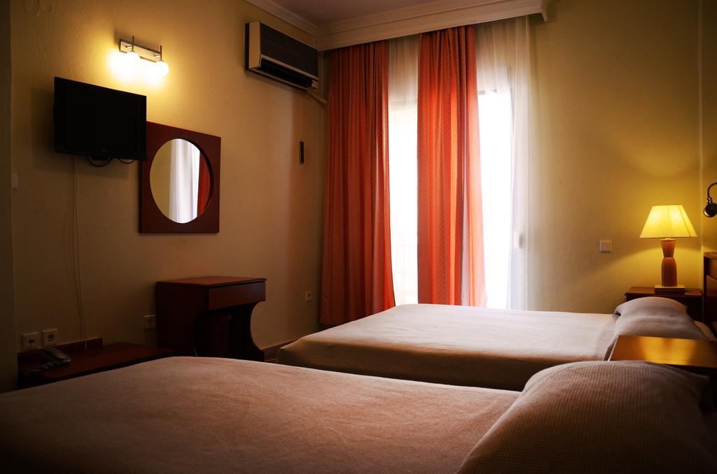 Cavo D' Oro Hotell Nea Moudhania Exteriör bild
