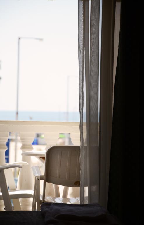 Cavo D' Oro Hotell Nea Moudhania Exteriör bild