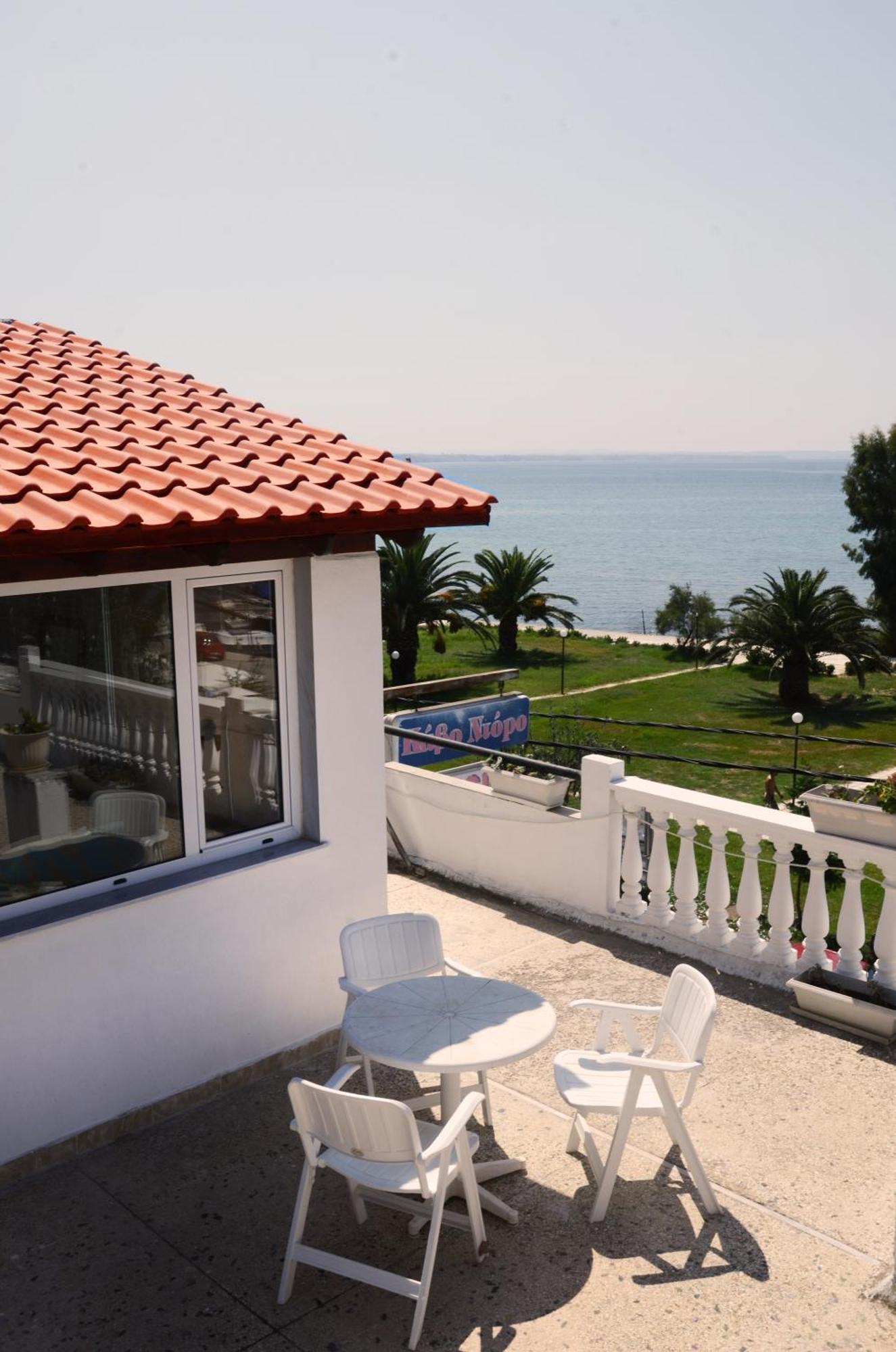 Cavo D' Oro Hotell Nea Moudhania Exteriör bild